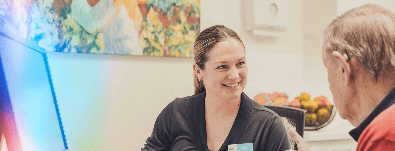 Retouched_Man and woman at computer_Resized Hero